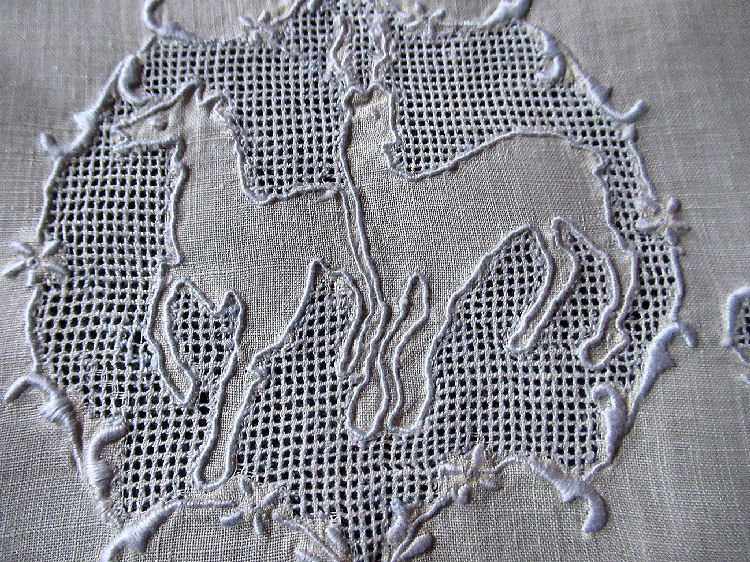 vintage antique towel handmade figural Appenzel lace deer
